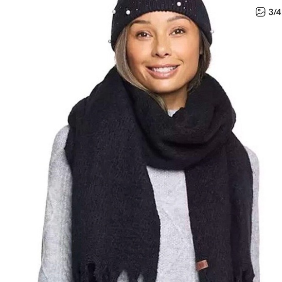 NWT Lucky Brand Black Scarf and Hat Set - Picture 2 of 3